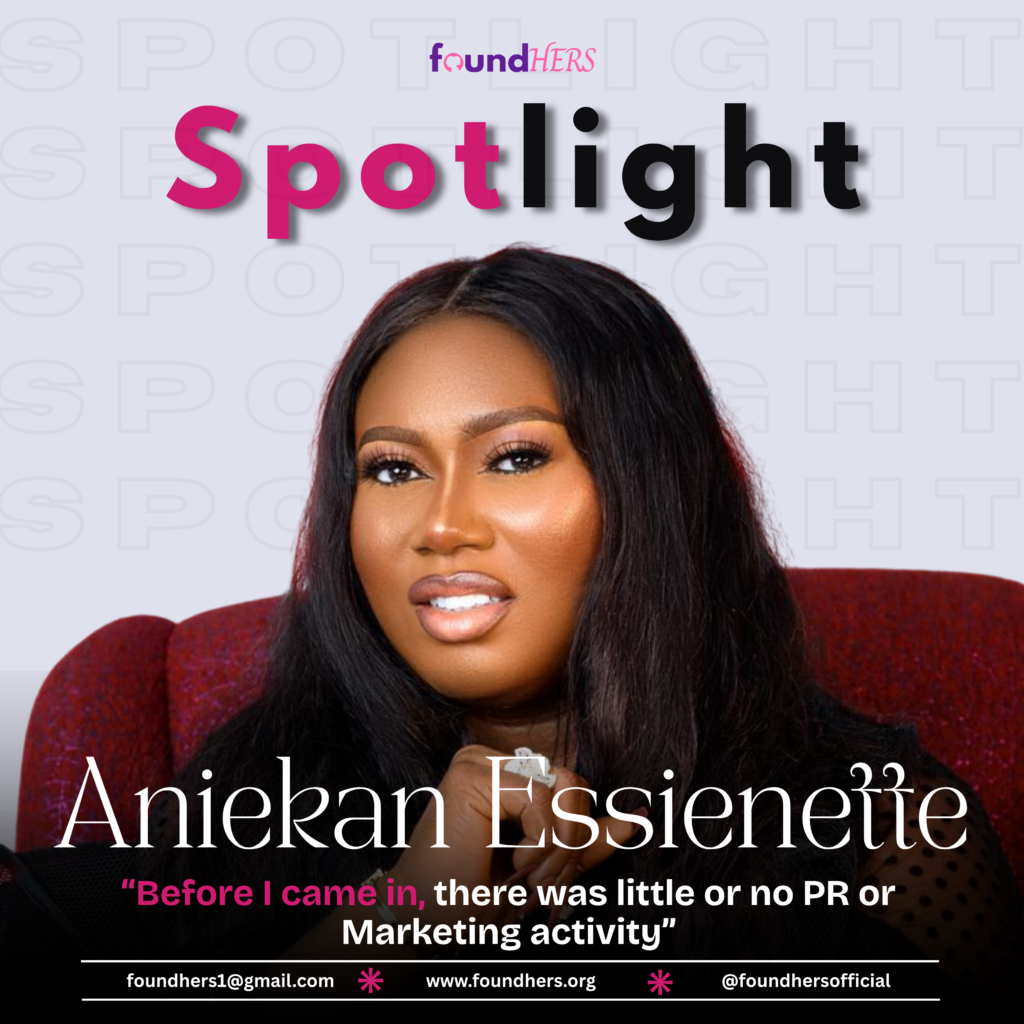 Aniekan Essienette